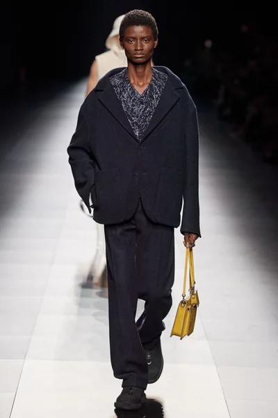 Look 29